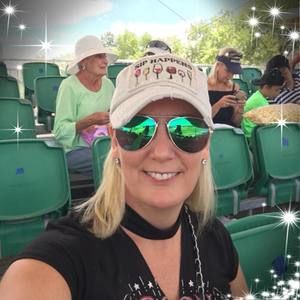 Meet your Posher, Lori